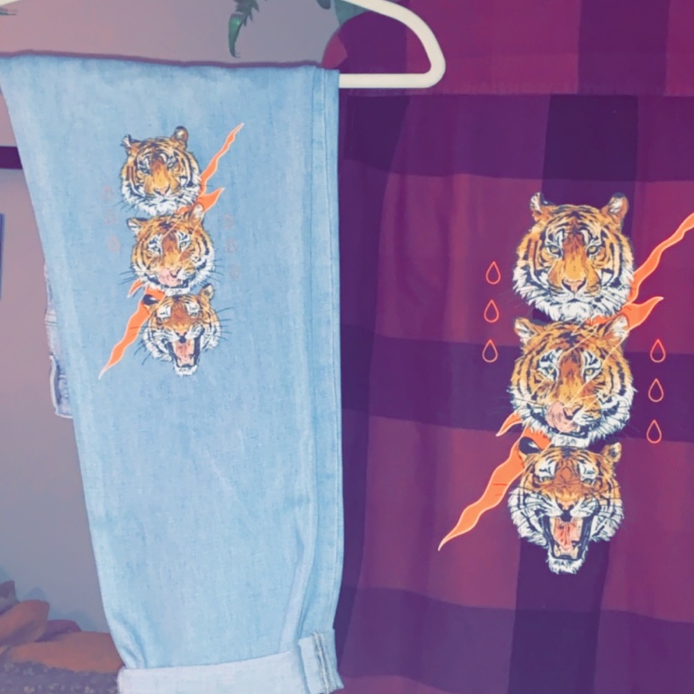 CUSTOM PRINTED plaid long sleeve & jeans